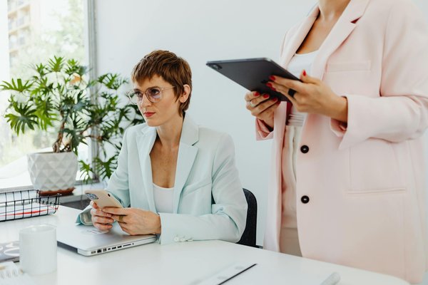 Panier de fruits au bureau : bien-être et fraîcheur à portée de main